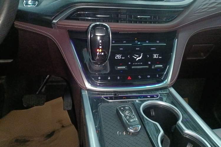 Used Buick GL8 2022 Avenir Aivia Six-Seat Deluxe Edition Gear Lever