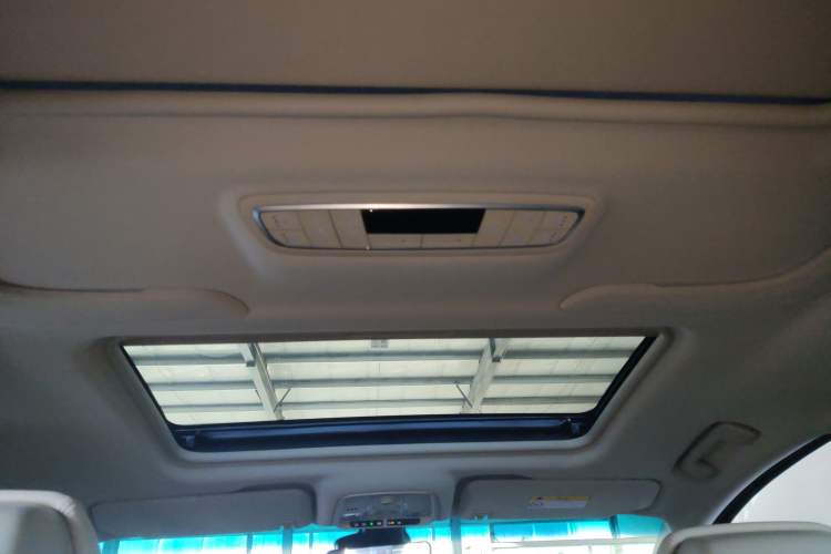 Used Buick GL8 2022 ES Landtrek 653T Flagship Model Headliner