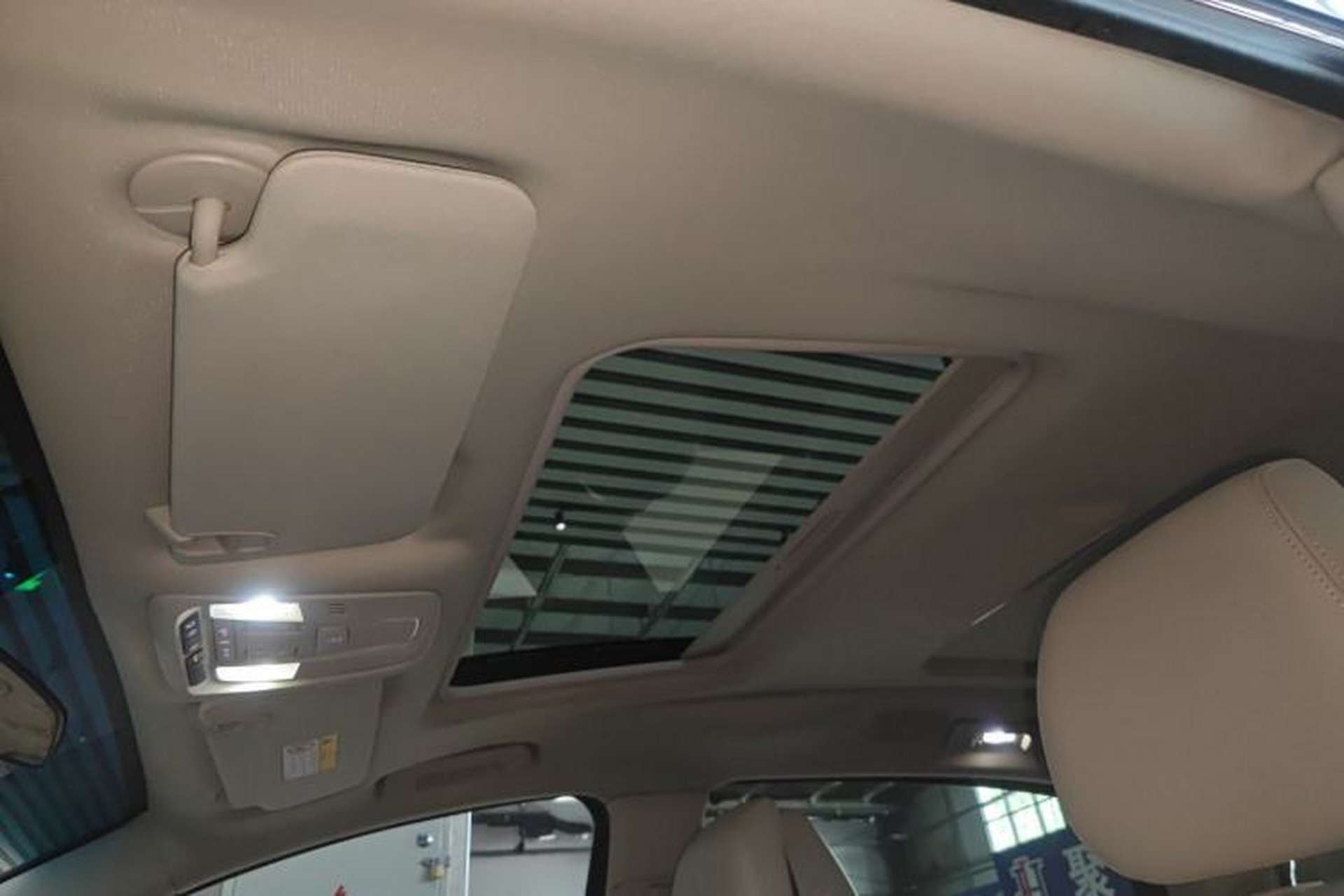Used Buick GL8 2022 ES Landtrek 653T Comfort Edition Headliner