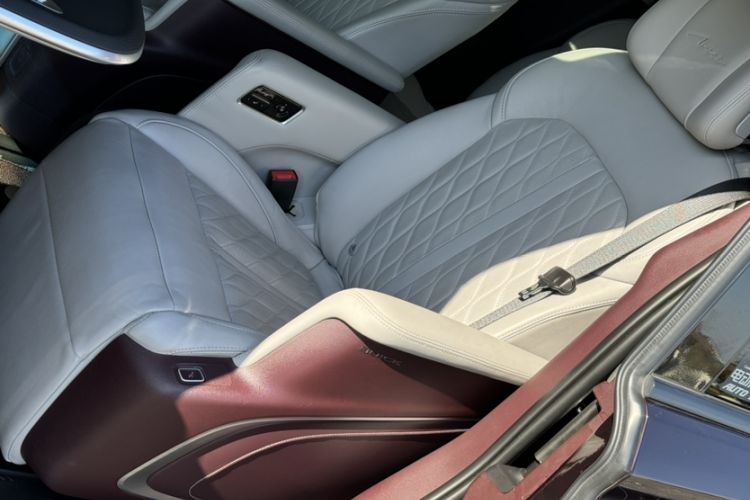 Used Buick GL8 2022 Avenir Aivia Six-Seat Deluxe Edition Interior 1