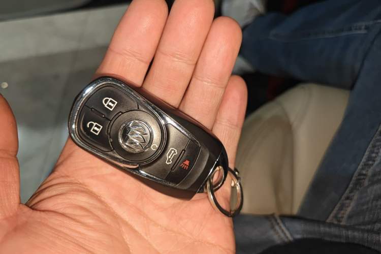 Used Buick GL8 2022 ES Landtrek 653T Comfort Edition Interior 1