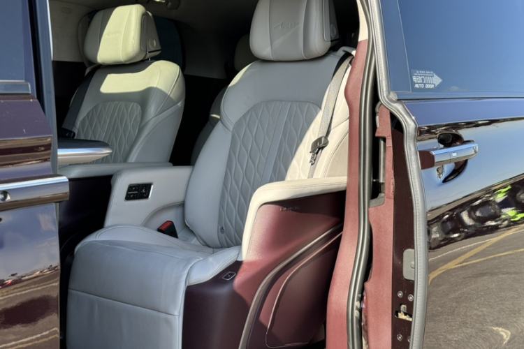 Used Buick GL8 2022 Avenir Aivia Six-Seat Deluxe Edition Interior 10