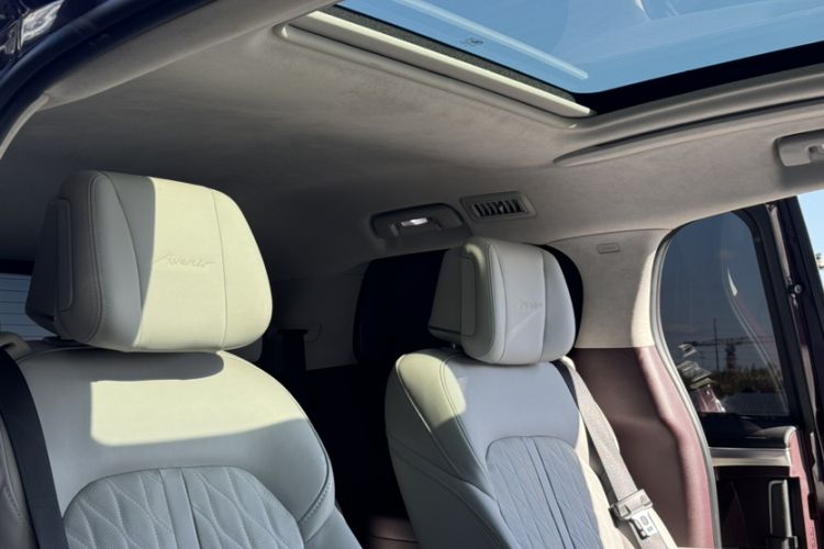 Used Buick GL8 2022 Avenir Aivia Six-Seat Deluxe Edition Interior 13
