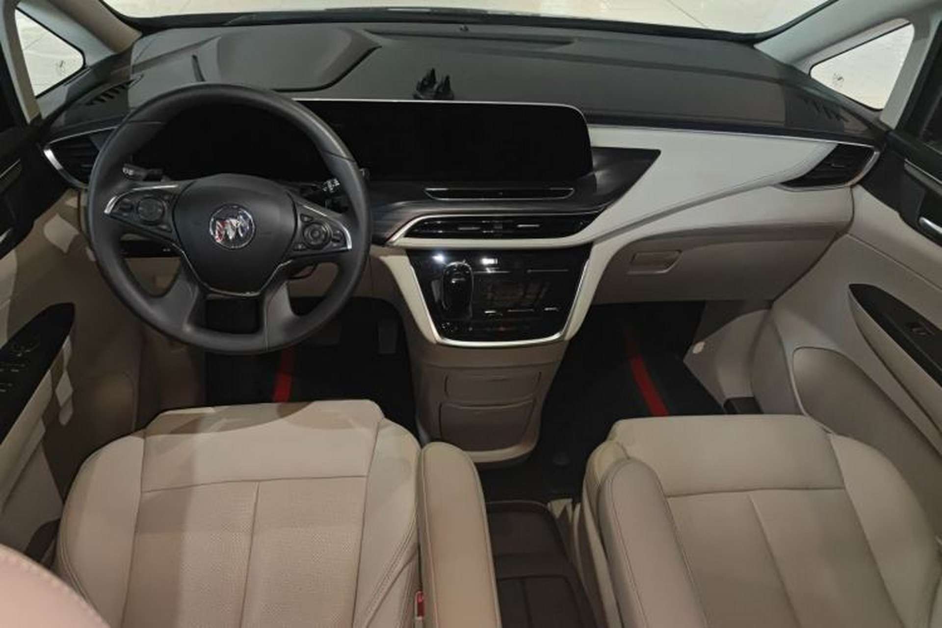 Used Buick GL8 2022 ES Landtrek 653T Comfort Edition Interior 2
