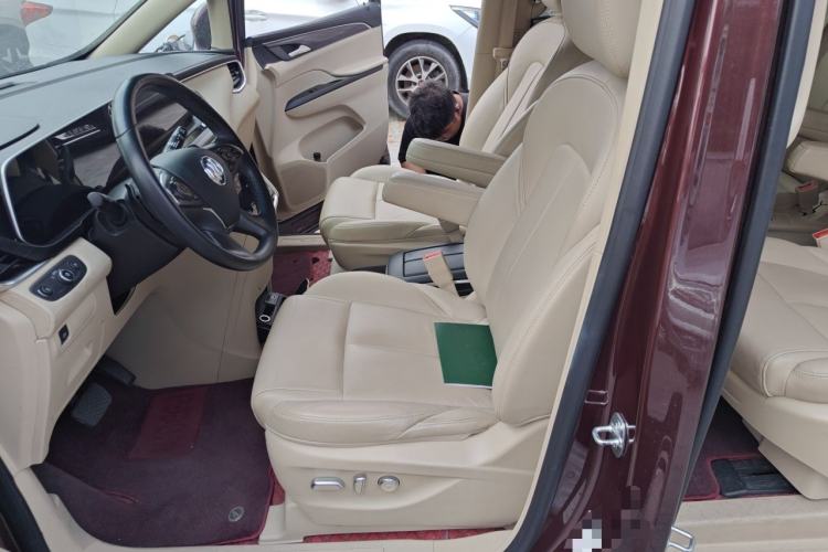 Used Buick GL8 2022 ES Landtrek 653T Luxury Edition Left Front Seat