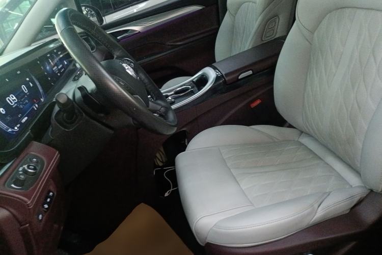 Used Buick GL8 2022 Avenir Aivia Six-Seat Deluxe Edition Left Front Seat