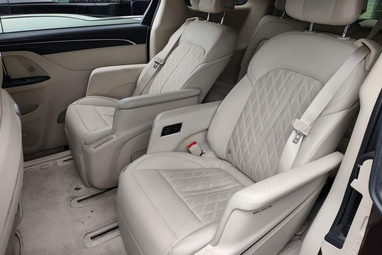 Used Buick GL8 2022 Avenir Aivia 7-Seater Deluxe Edition Left Rear Seat
