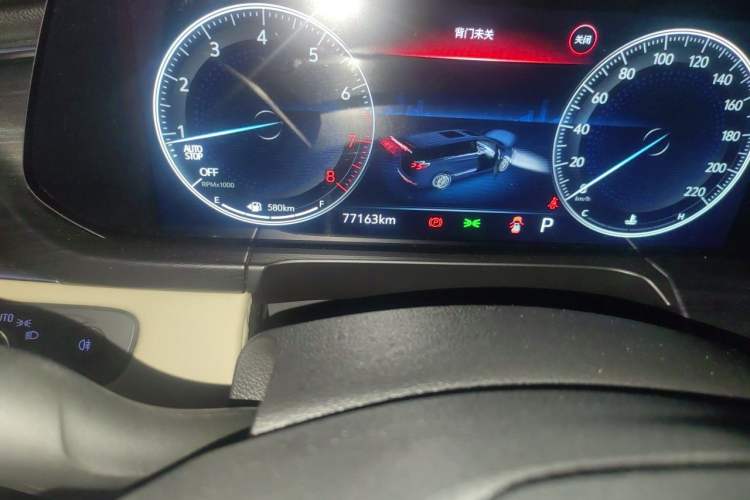 Used Buick GL8 2022 ES Landtrek 653T Luxury Edition Odometer Close Up