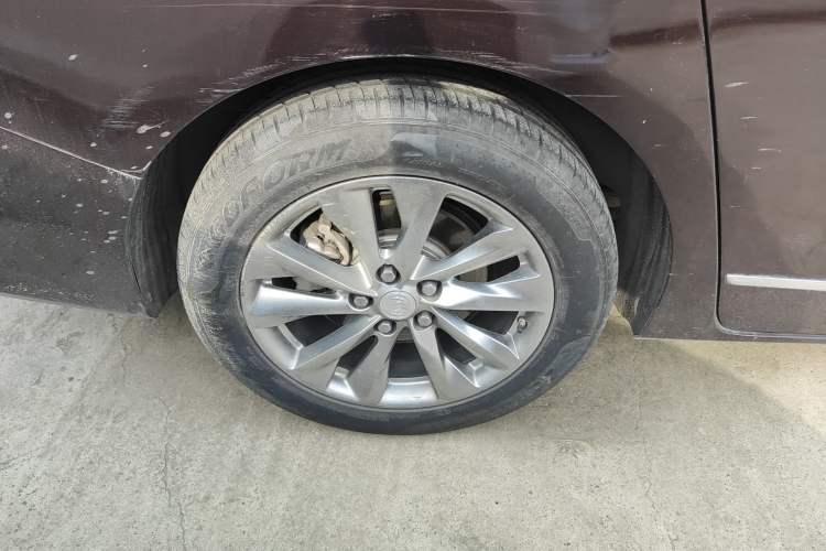 Used Buick GL8 2022 Avenir Aivia Six-Seat Deluxe Edition Right Rear Wheel Hub