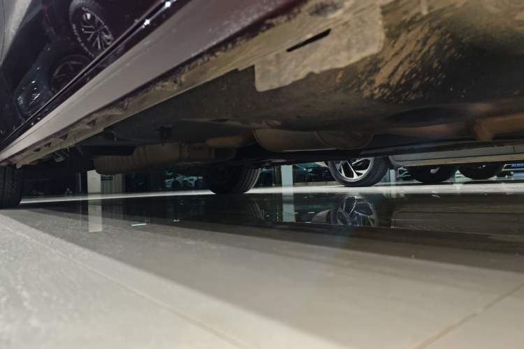 Used Buick GL8 2022 ES Land Cruiser 653T Luxury Model Right Side Sill