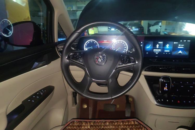 Used Buick GL8 2022 ES Landtrek 653T Luxury Edition Steering Wheel