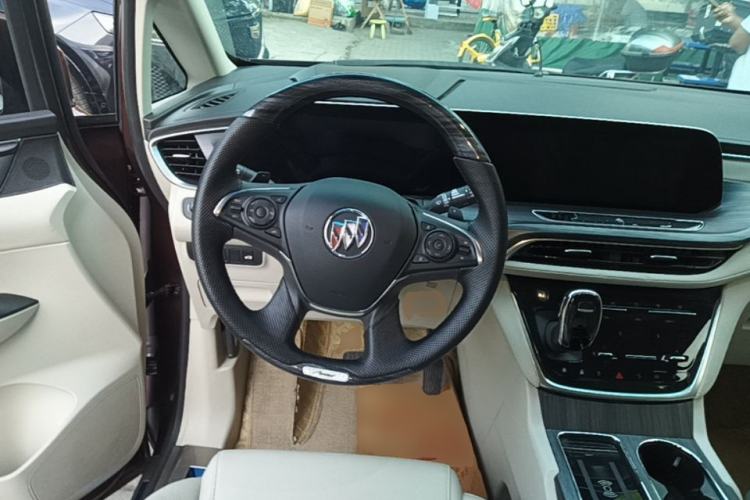 Used Buick GL8 2022 ES Landtrek 653T Comfort Edition Steering Wheel