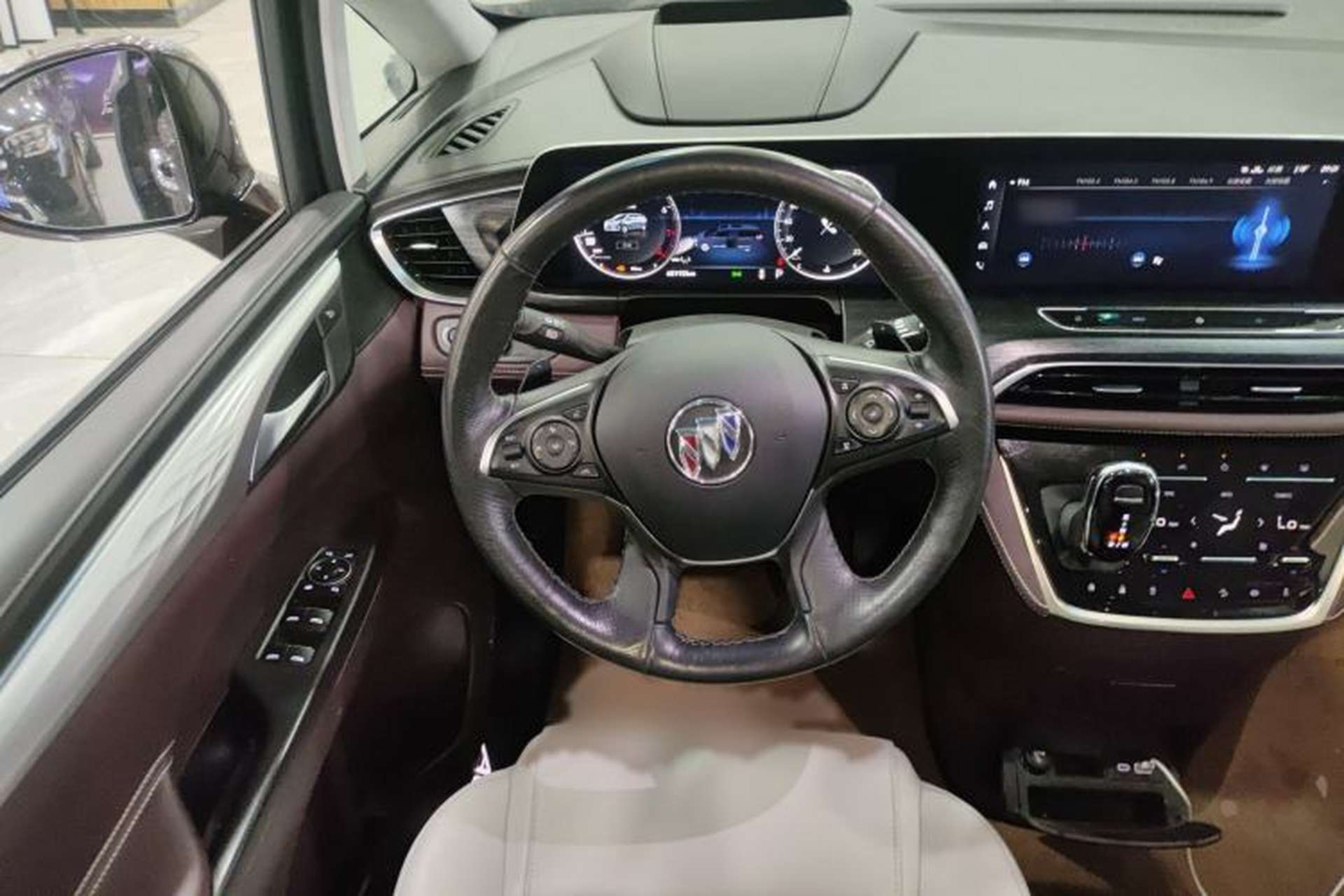 Used Buick GL8 2022 Facelifted Avenir Aivia 7-Seater Premium Edition Steering Wheel