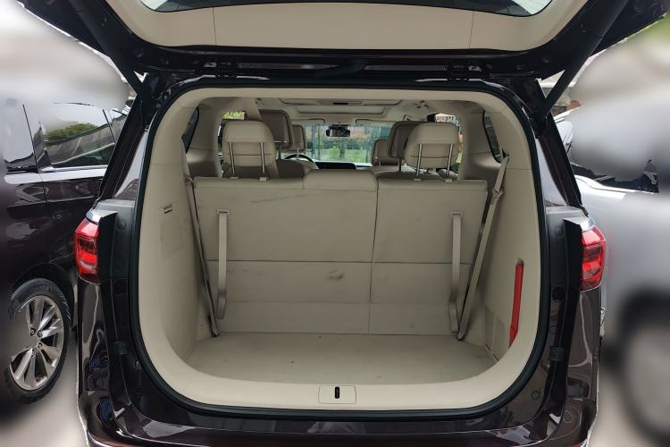 Used Buick GL8 2022 Avenir Aivia 7-Seater Deluxe Edition Trunk