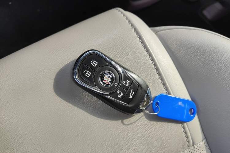 Used Buick GL8 2022 Avenir Aivia Six-Seat Deluxe Edition Vehicle Key