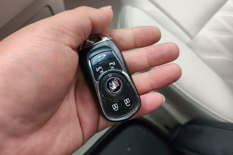 Used Buick GL8 2022 Avenir Aivia 7-Seater Deluxe Edition Vehicle Key