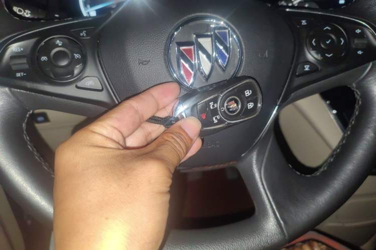 Used Buick GL8 2022 ES Landtrek 653T Luxury Edition Vehicle Key