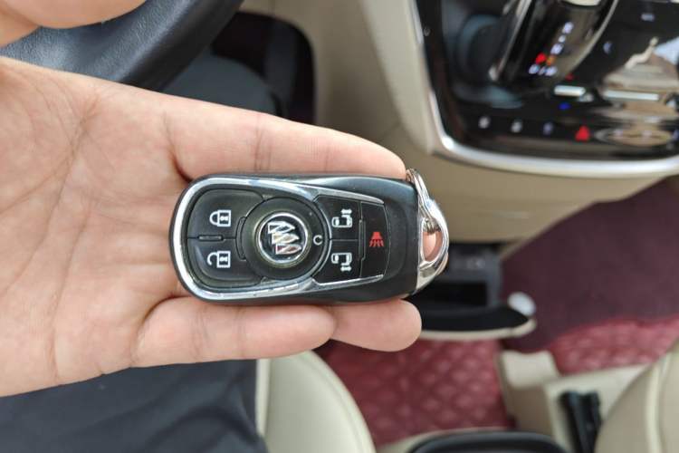 Used Buick GL8 2022 ES Landtrek 653T Luxury Edition Vehicle Key