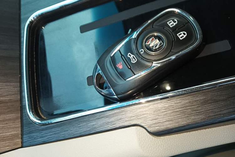Used Buick GL8 2022 ES Landtrek 653T Comfort Edition Vehicle Key