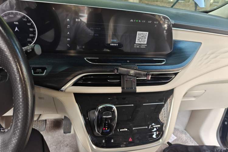 Used Buick GL8 2022 Avenir Aivia Six-Seat Deluxe Edition Audio And AC Panel