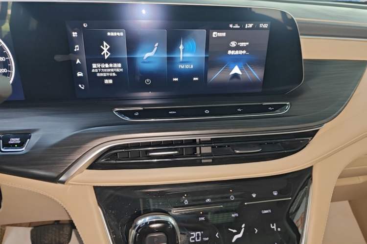 Used Buick GL8 2022 ES Landtrek 653T Luxury Edition Audio And AC Panel