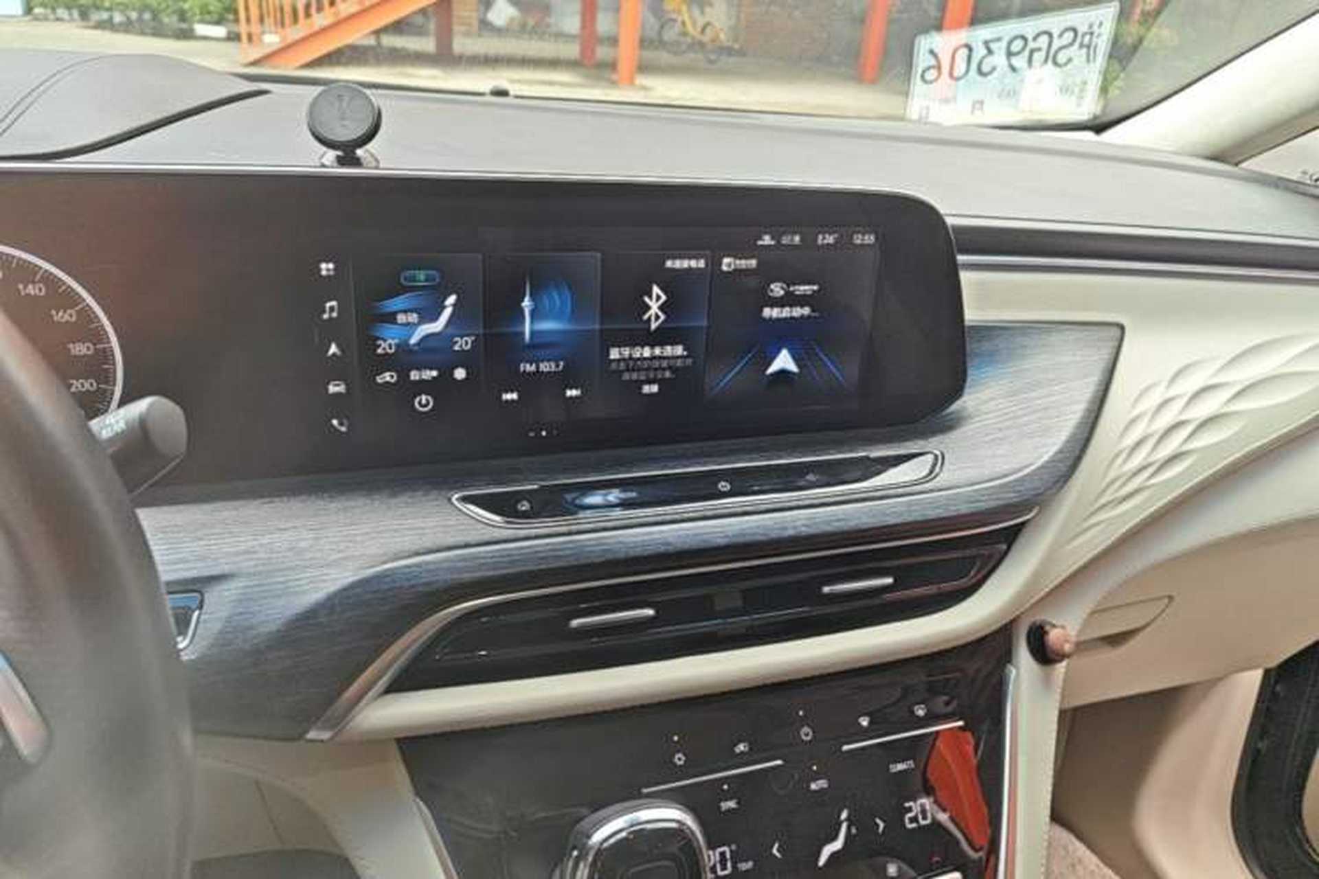 Used Buick GL8 2022 Avenir Aivia Six-Seat Deluxe Edition Audio And AC Panel