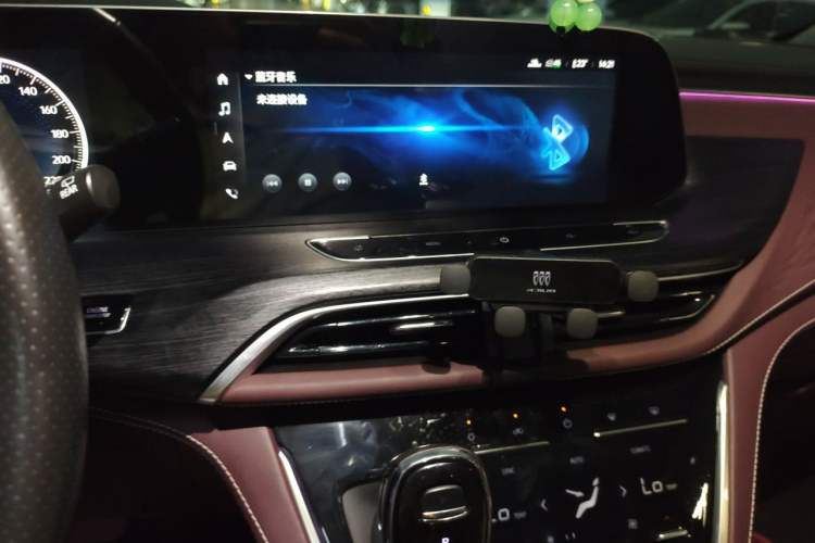 Used Buick GL8 2022 Avenir Aivia Six-Seat Deluxe Edition Audio And AC Panel