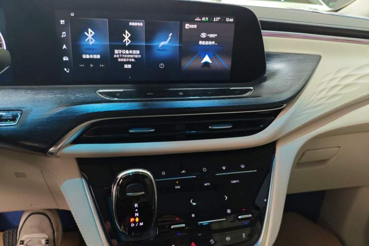 Used Buick GL8 2022 Avenir Aivia Six-Seat Deluxe Edition Audio And AC Panel