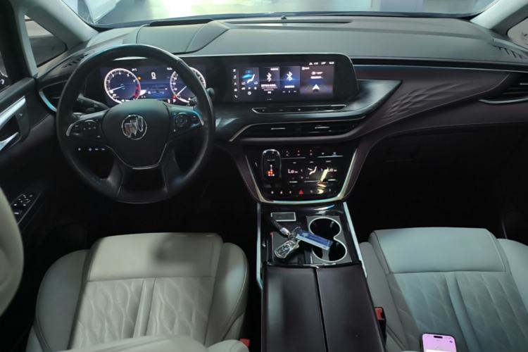 Used Buick GL8 2022 Facelift Avenir Aivia Six-Seat Deluxe Edition Center Console