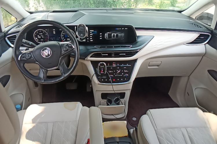 Used Buick GL8 2022 Avenir Aivia Six-Seat Deluxe Edition Center Console