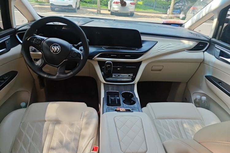 Used Buick GL8 2022 Avenir Aivia 7-Seater Deluxe Edition Center Console