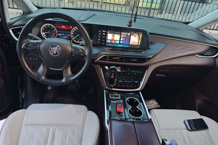 Used Buick GL8 2022 Facelift Avenir Aivia Six-Seat Deluxe Edition Center Console