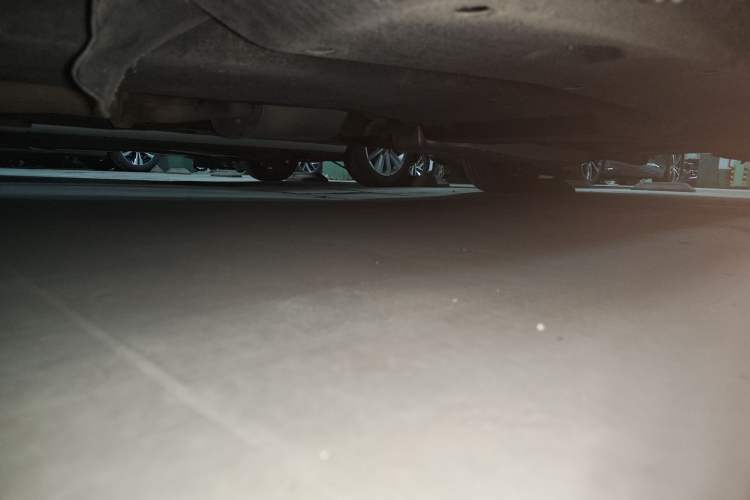 Used Buick GL8 2022 ES Landtrek 653T Comfort Edition Chassis Front Left