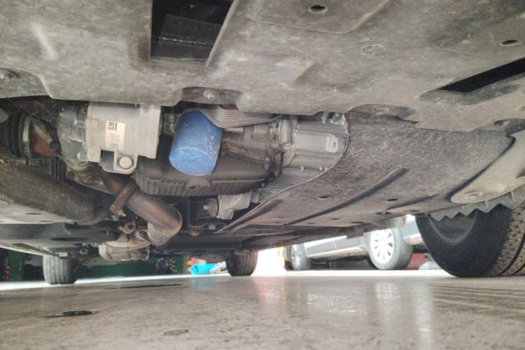 Used Buick GL8 2022 ES Landtrek 653T Luxury Edition Chassis Front