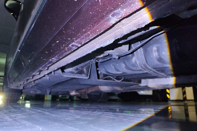 Used Buick GL8 2022 Avenir Aivia Six-Seat Deluxe Edition Chassis Rear Left