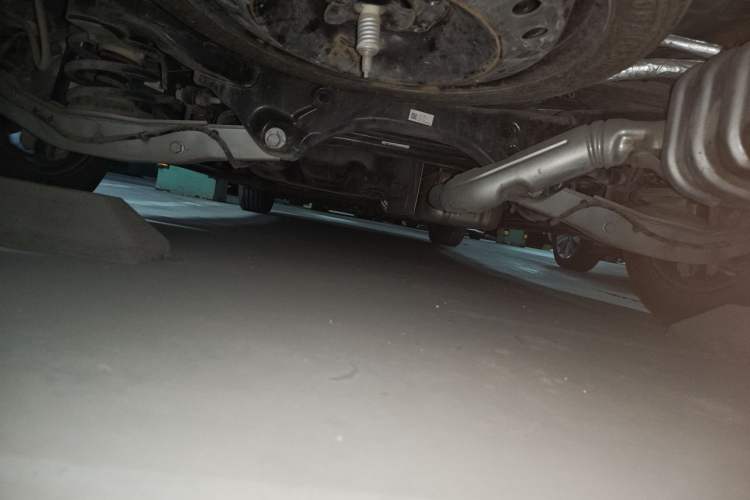 Used Buick GL8 2022 ES Landtrek 653T Comfort Edition Chassis Rear