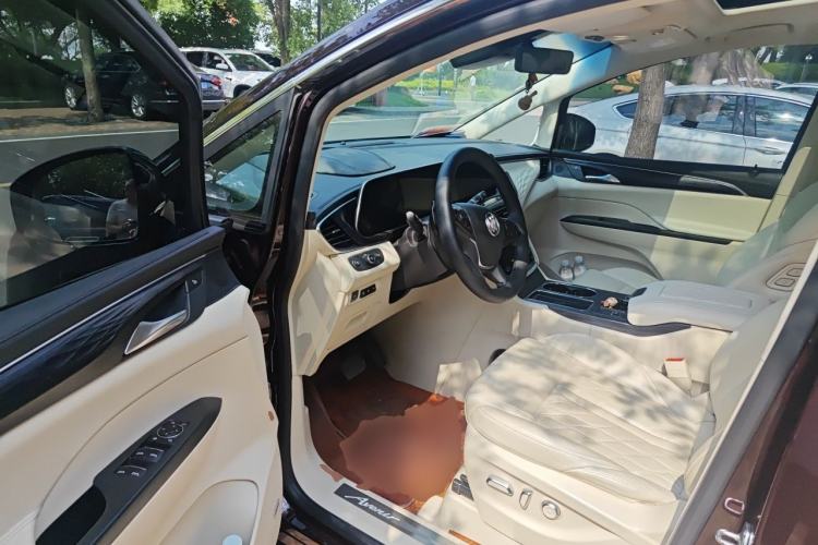Used Buick GL8 2022 Avenir Aivia 7-Seater Deluxe Edition Driver Seat