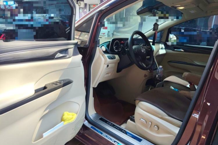 Used Buick GL8 2022 ES Landtrek 653T Luxury Edition Driver Seat