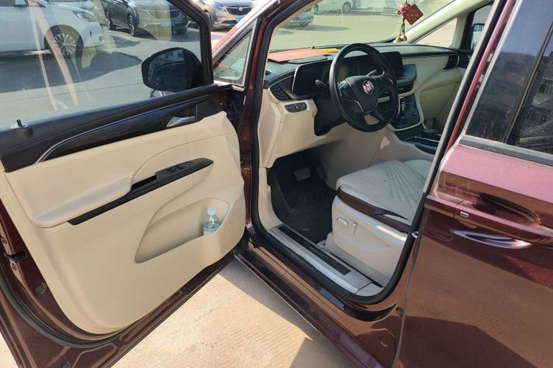 Used Buick GL8 2022 ES Landtrek 653T Comfort Edition Driver Seat