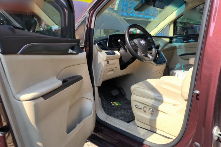 Used Buick GL8 2022 ES Landtrek 653T Luxury Edition Driver Seat