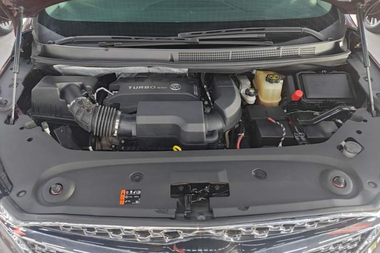 Used Buick GL8 2022 ES Landtrek 653T Comfort Edition Engine Bay
