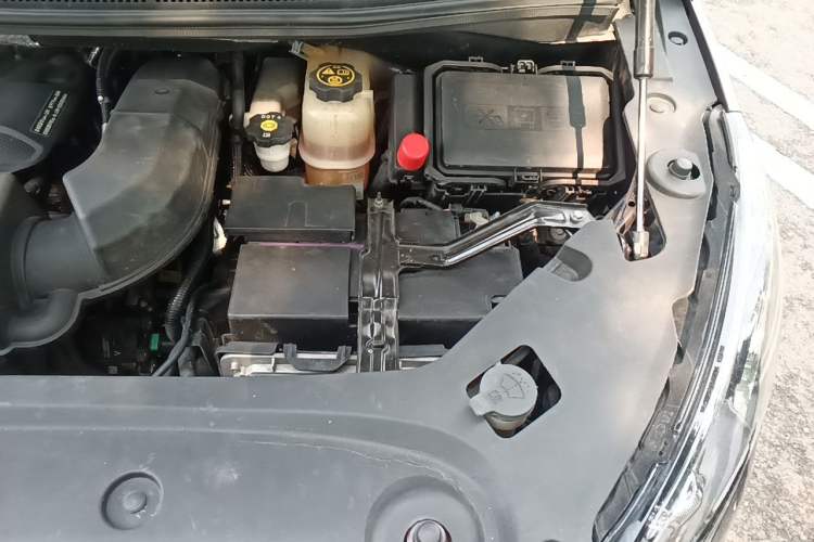 Used Buick GL8 2022 Avenir Aivia Six-Seat Deluxe Edition Engine Bay Left