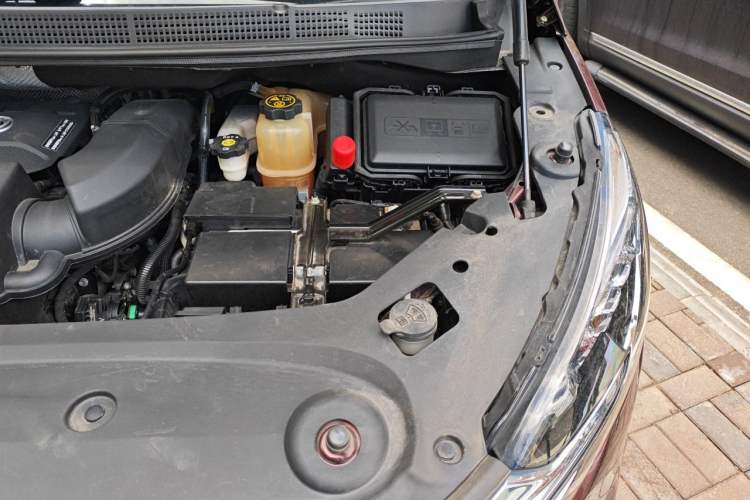 Used Buick GL8 2022 ES Landtrek 653T Comfort Edition Engine Bay Left