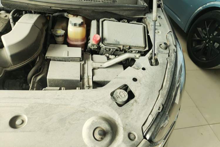 Used Buick GL8 2022 Avenir Aivia 7-Seater Deluxe Edition Engine Bay Left