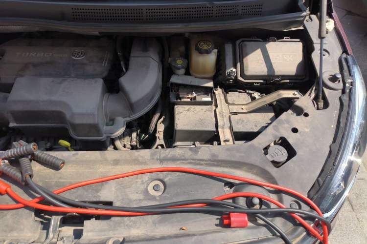 Used Buick GL8 2022 ES Landtrek 653T Luxury Edition Engine Bay Left