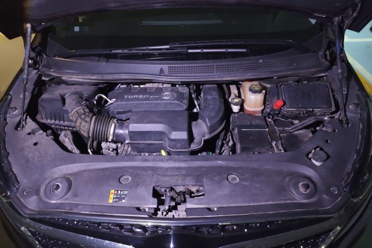 Used Buick GL8 2022 Avenir Aivia Six-Seat Deluxe Edition Engine Bay