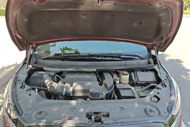 Used Buick GL8 2022 ES Landtrek 653T Comfort Edition Engine Bay