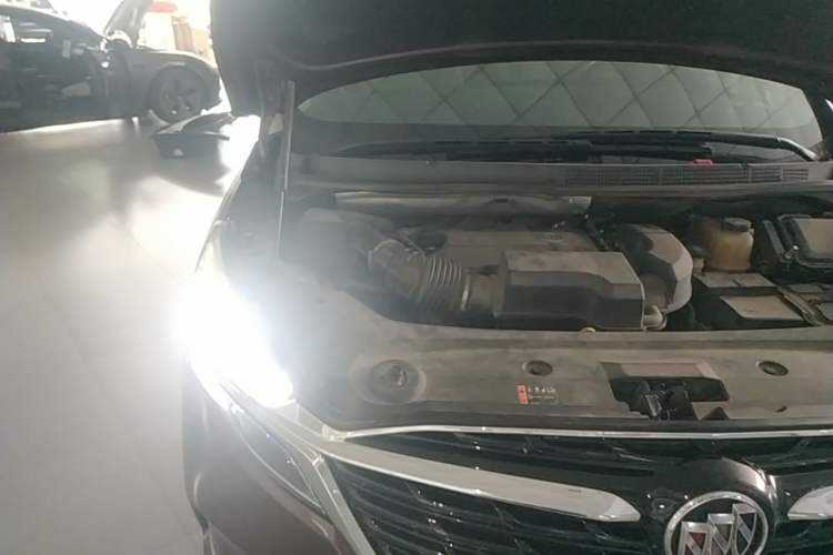 Used Buick GL8 2022 ES Landtrek 653T Comfort Edition Engine Bay Right