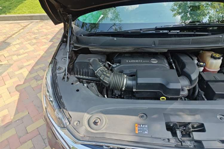 Used Buick GL8 2022 Avenir Aivia 7-Seater Deluxe Edition Engine Bay Right