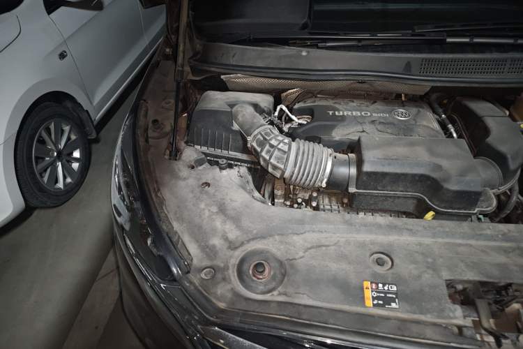 Used Buick GL8 2022 ES Landtrek 653T Comfort Edition Engine Bay Right